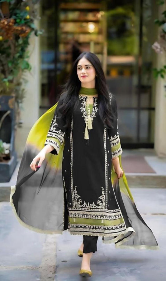 SALE OFFER OMAL BY SO KOMAL Lawn 3PC Embroidered ( Unstitched )
